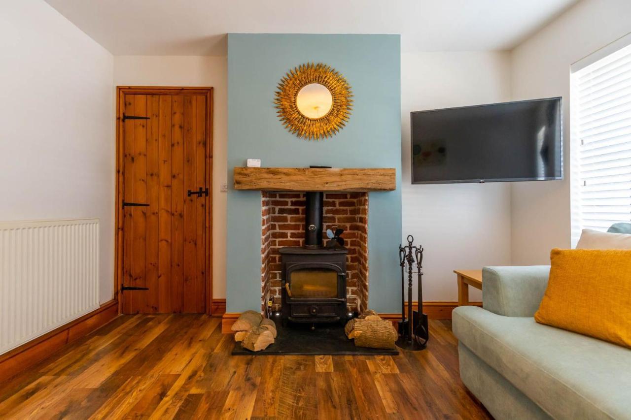 Host & Stay - Pilgrims Rest Bacton  Екстериор снимка