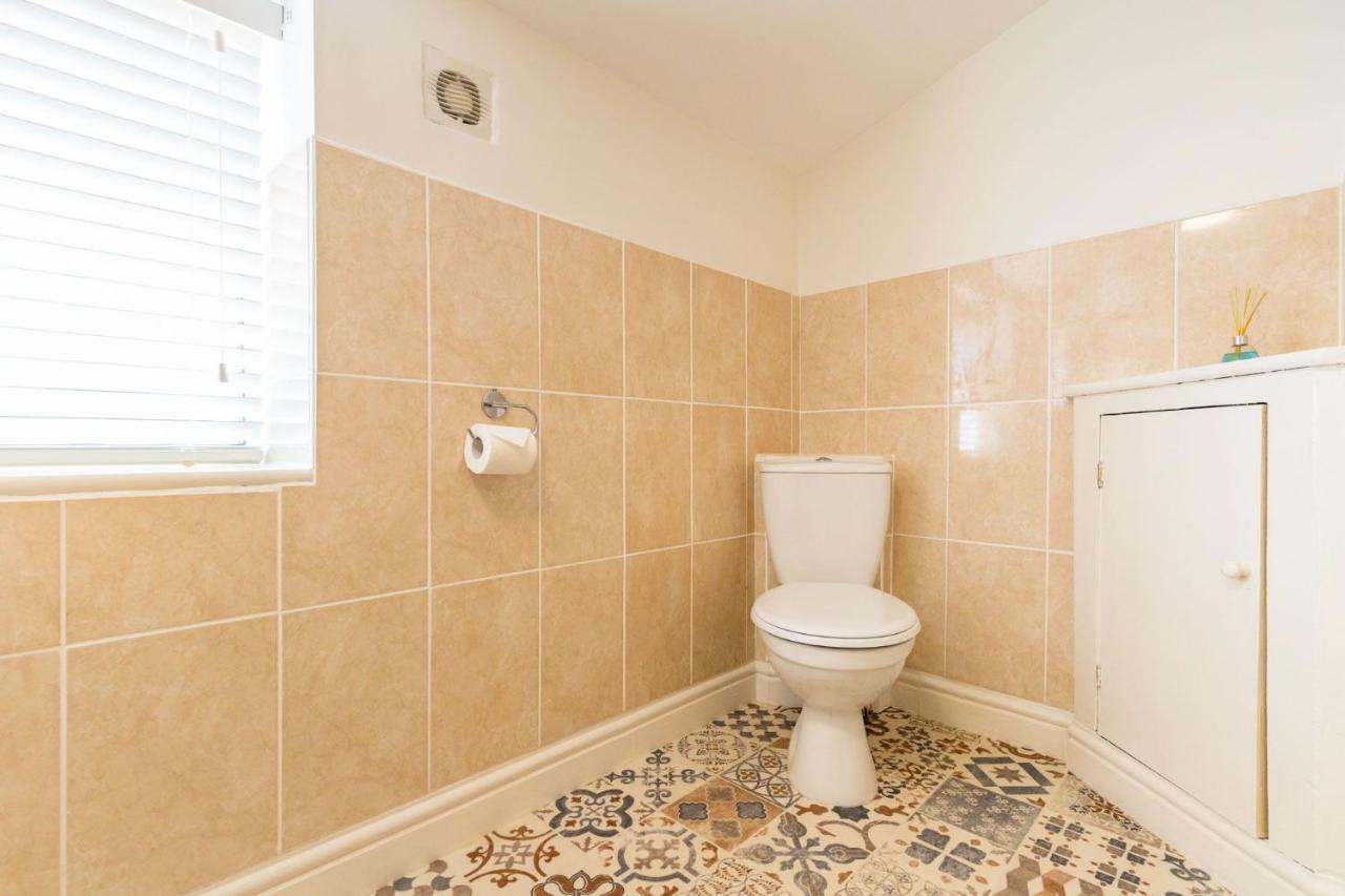 Host & Stay - Pilgrims Rest Bacton  Екстериор снимка